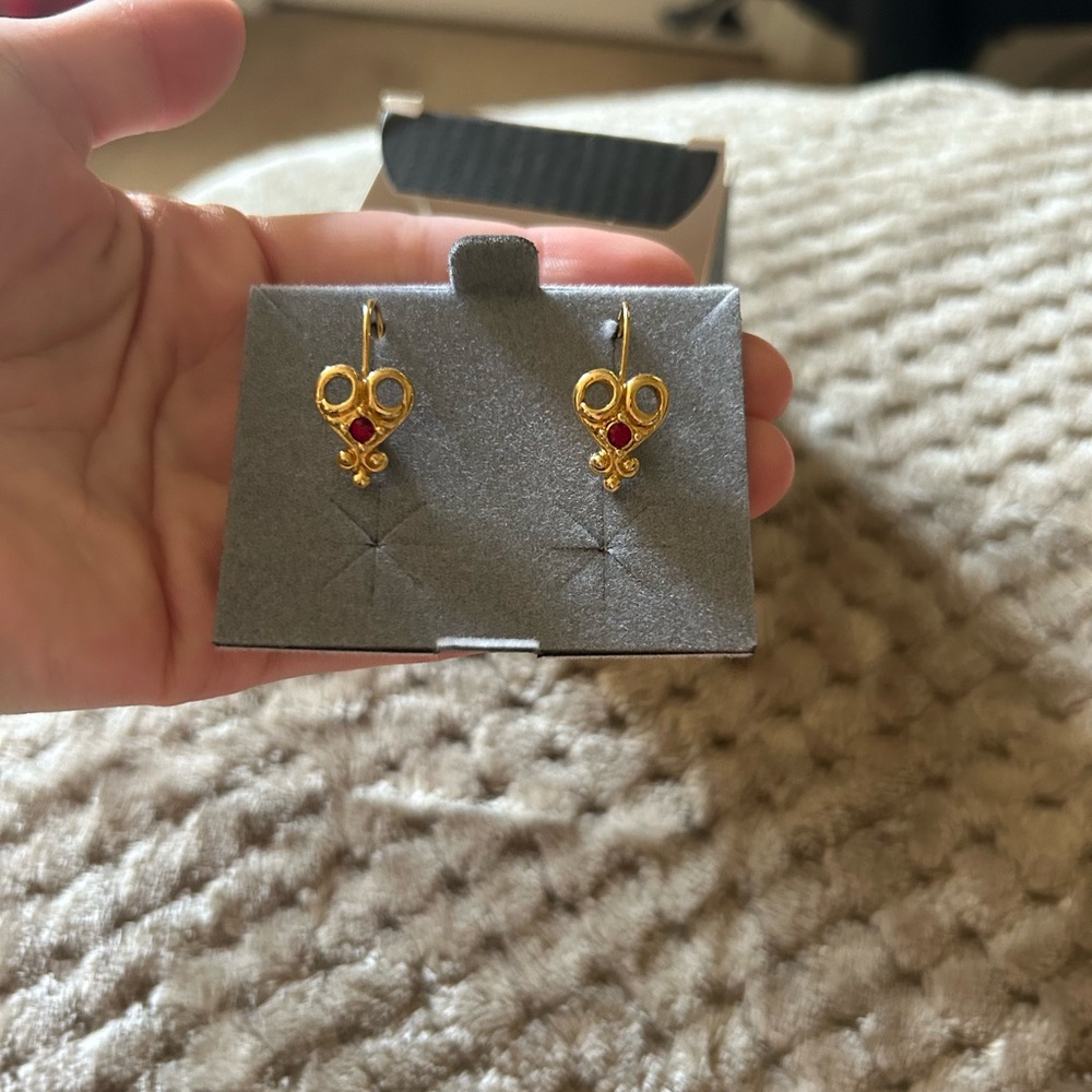 Avon Heart Dangle Earrings